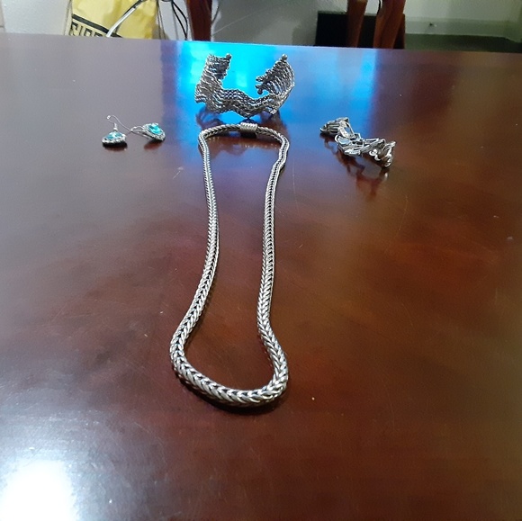 Jewerly - Picture 3 of 5